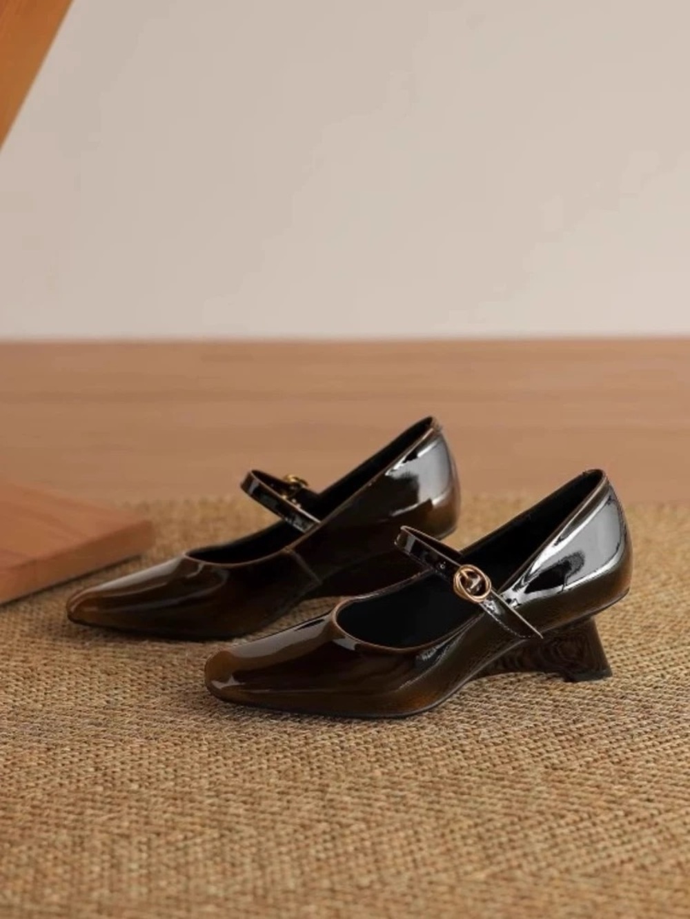Elegant Brown Women's Shoes